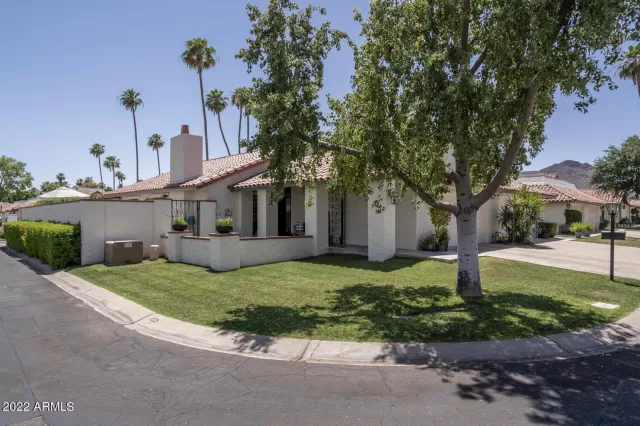 MLS: 6403034 Condo For Sale