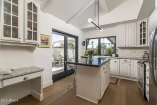 Photo #1: 6403034 Listing