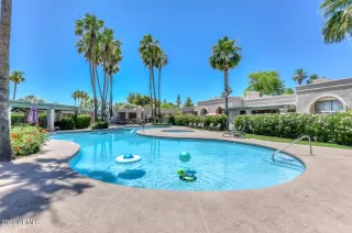 Photo #2: 6403042 Listing 