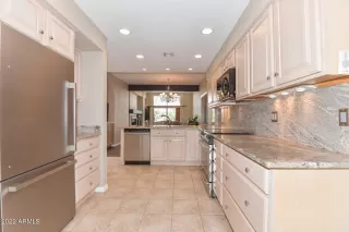 Photo #5: 6403042 Listing 