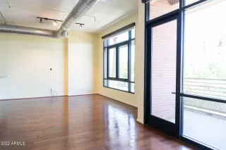 Photo #5: 6403269 Listing