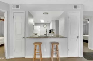 Photo #6: 6403427 Listing 