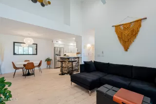 Photo #2: 6403669 Listing