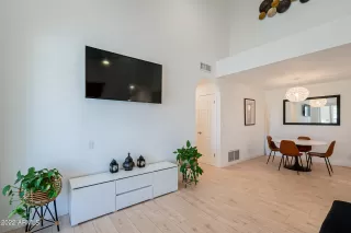 Photo #3: 6403669 Listing