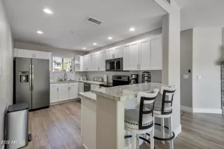 Photo #1: 6403815 Listing 