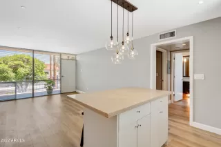 Photo #1: 6404168 Listing 