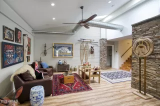 Photo #1: 6404355 Listing