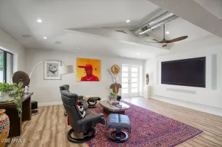 Photo #5: 6404355 Listing