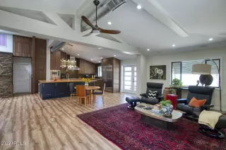 Photo #6: 6404355 Listing