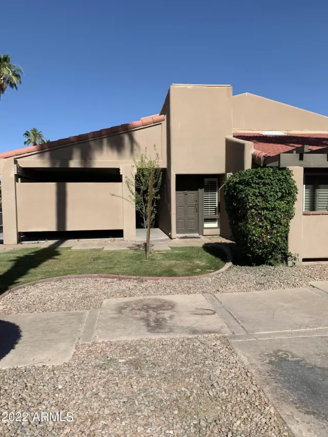 MLS: 6404443 Condo For Sale