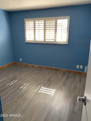Photo #6: 6404443 Listing