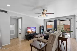 Photo #5: 6404814 Listing