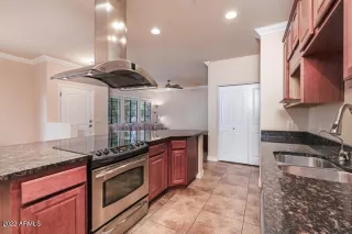 Photo #4: 6404847 Listing 