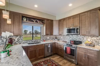 Photo #4: 6404910 Listing