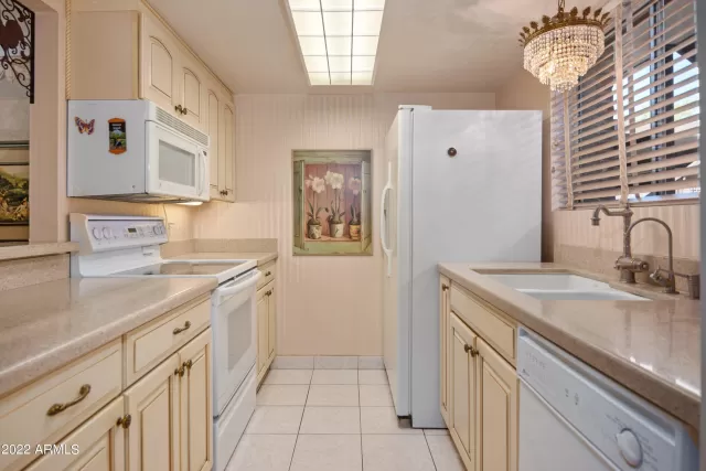 MLS: 6405082 Condo For Sale