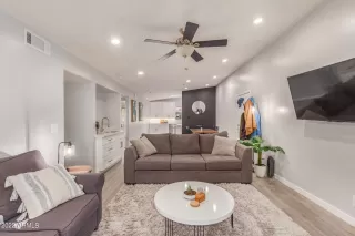 Photo #4: 6405449 Listing