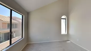 Photo #6: 6405525 Listing