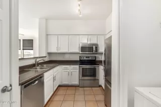 Photo #4: 6405589 Listing