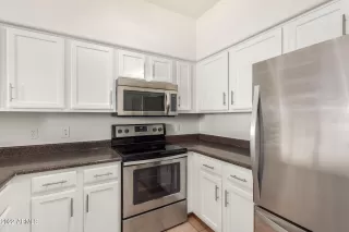 Photo #5: 6405589 Listing