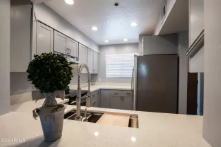 Photo #3: 6405610 Listing