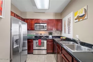 Photo #6: 6405782 Listing