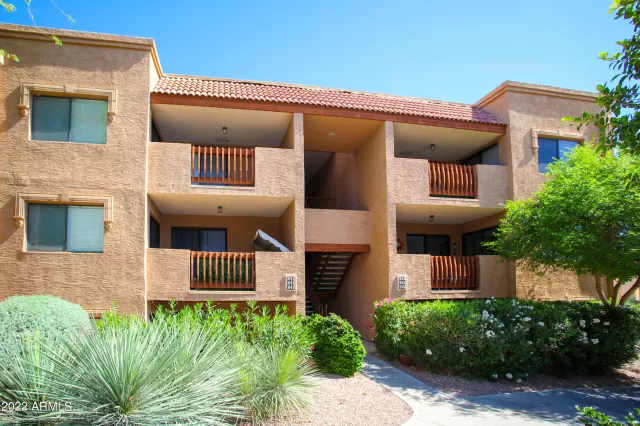 MLS: 6405904 Condo For Sale