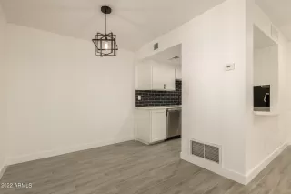 Photo #6: 6406083 Listing