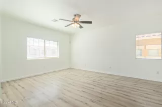 Photo #6: 6406161 Listing