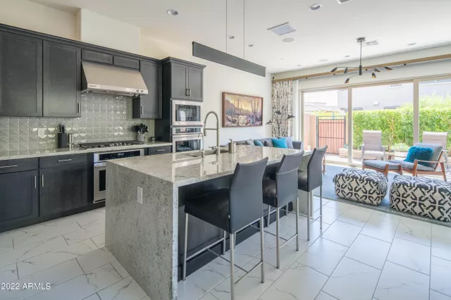 MLS: 6406170 Condo For Sale