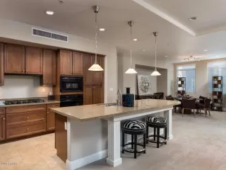 Photo #5: 6406224 Listing