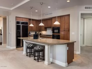 Photo #6: 6406224 Listing