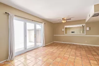 Photo #3: 6406409 Listing