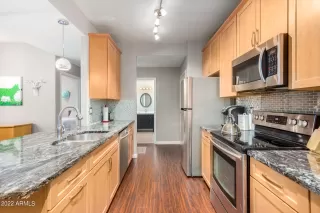 Photo #6: 6406704 Listing 