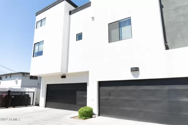 MLS: 6406718 Condo For Sale