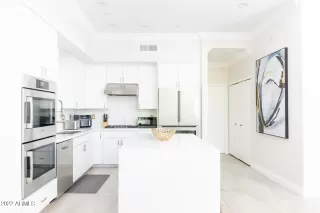 Photo #2: 6406718 Listing