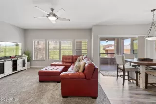 Photo #6: 6406840 Listing