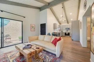 Photo #2: 6406847 Listing 