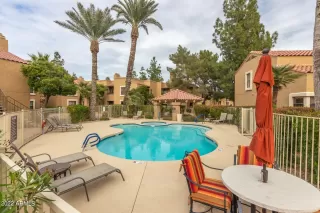 Photo #6: 6406900 Listing 