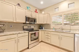 Photo #5: 6406938 Listing