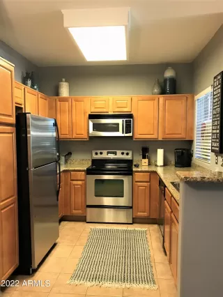 Photo #6: 6407300 Listing