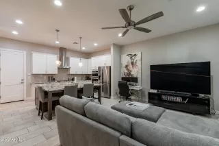 Photo #2: 6407592 Listing 