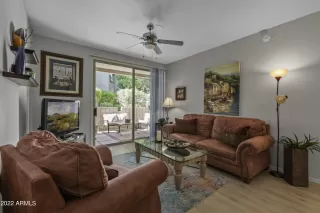 Photo #3: 6407709 Listing