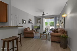 Photo #5: 6407709 Listing