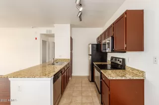 Photo #6: 6407723 Listing