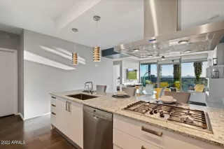 Photo #2: 6407870 Listing 