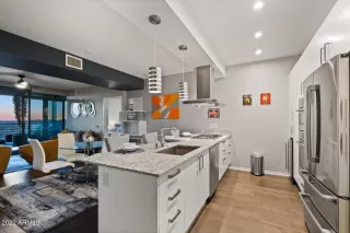 Photo #6: 6407870 Listing 