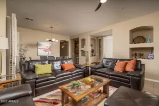 Photo #2: 6407890 Listing