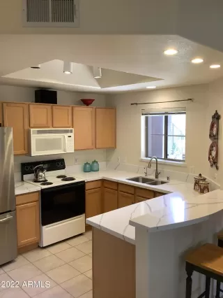 Photo #3: 6408112 Listing