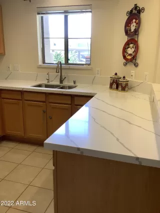 Photo #6: 6408112 Listing