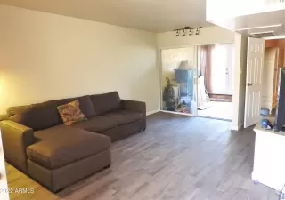 Photo #2: 6408170 Listing